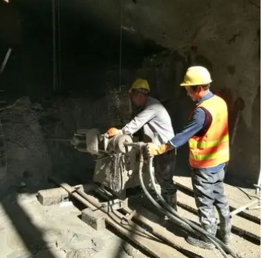 安平水下抗分散灌浆料特点 水下不分散注浆料介绍